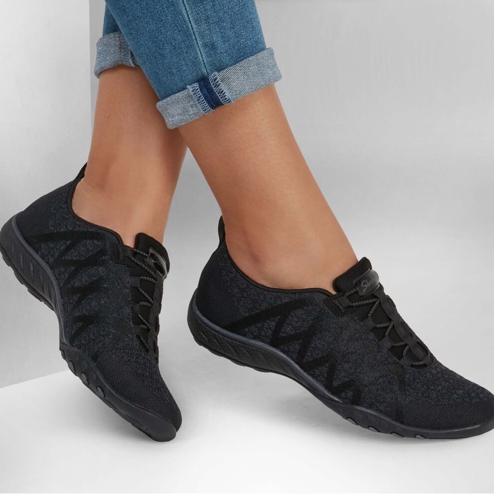 NWT Sketchers no lace sneaker Oportuknity All Black Sz 8